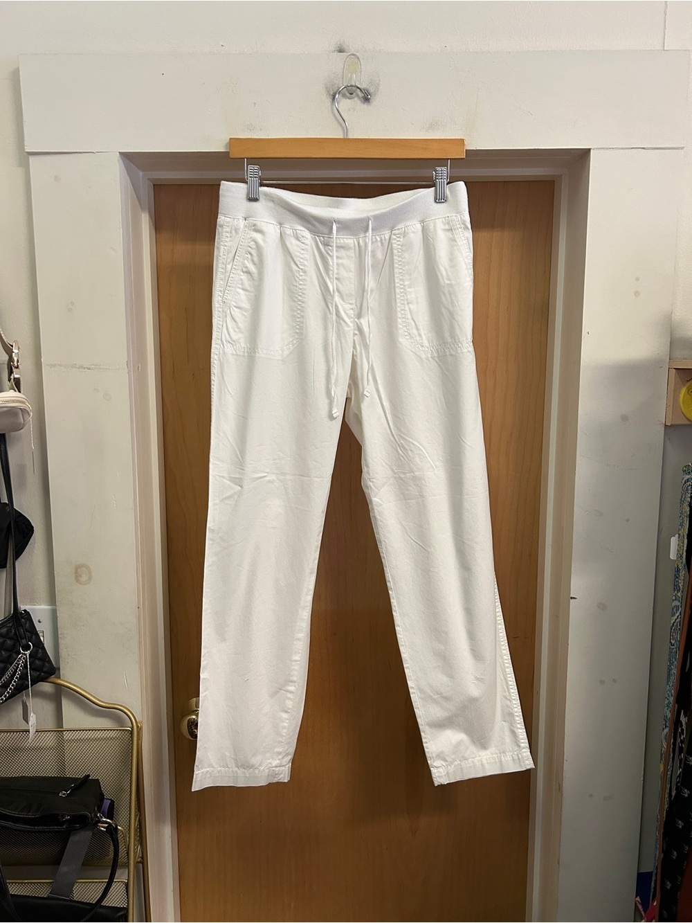 Talbots 100% Cotton White Pants with Elastic Drawstring Waist - size 4
